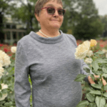 Skolotāja Māra Ozola rozēs